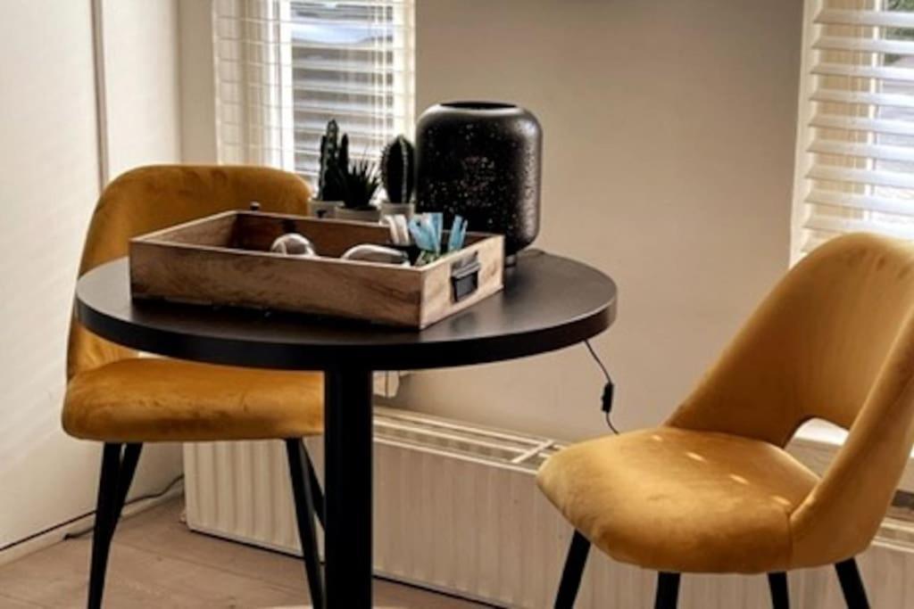 Gezellige Knusse Studio Met Bubbelbad Huizen Εξωτερικό φωτογραφία